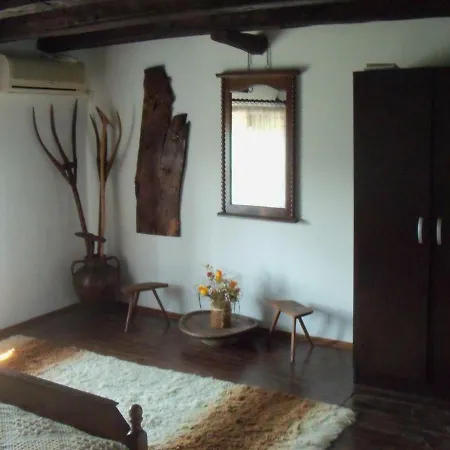 митровата къща Holiday home Raynovtsi
