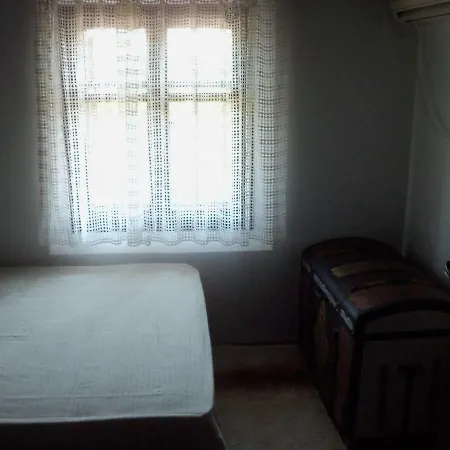 митровата къща