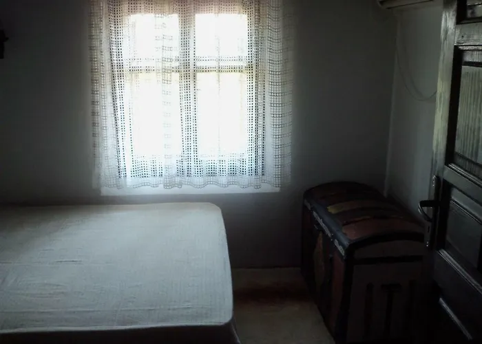 митровата къща