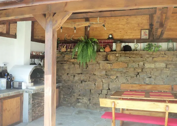 Nyaraló митровата къща