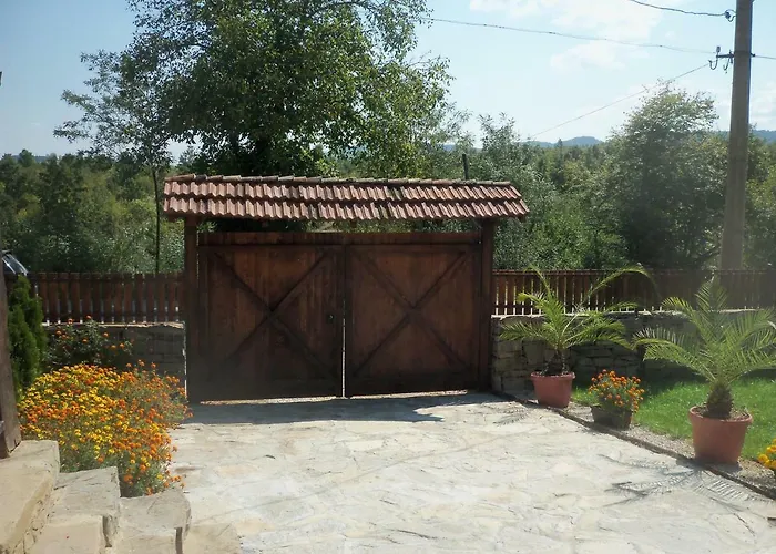 митровата къща