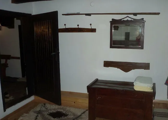 митровата къща Nyaraló